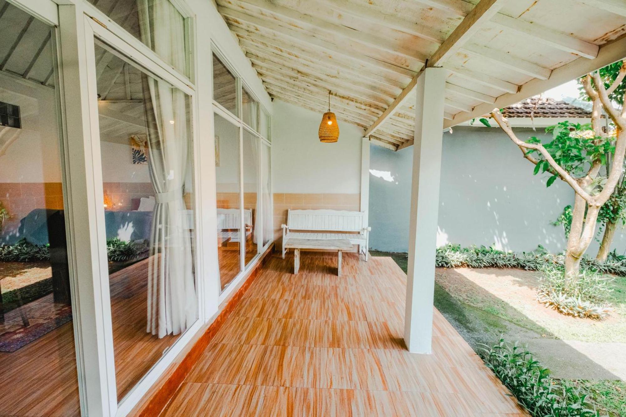 Agung Wiwin Homestay & Restaurant Mengwi Exterior foto