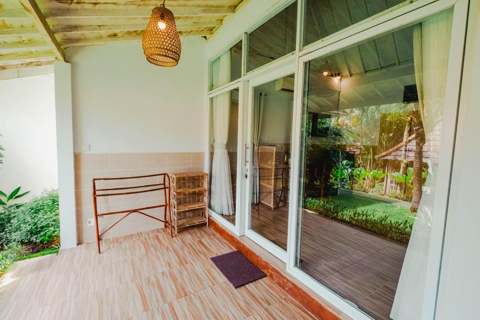 Agung Wiwin Homestay & Restaurant Mengwi Exterior foto